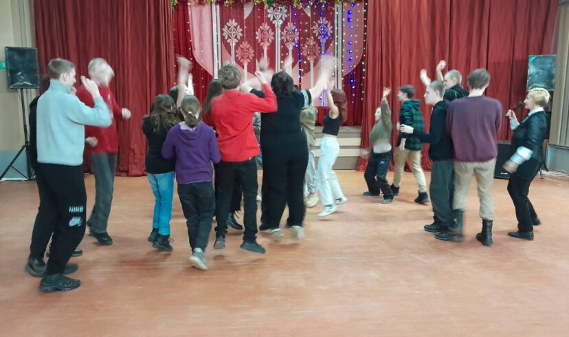 «А ну-ка парни! А ну-ка девушки!»